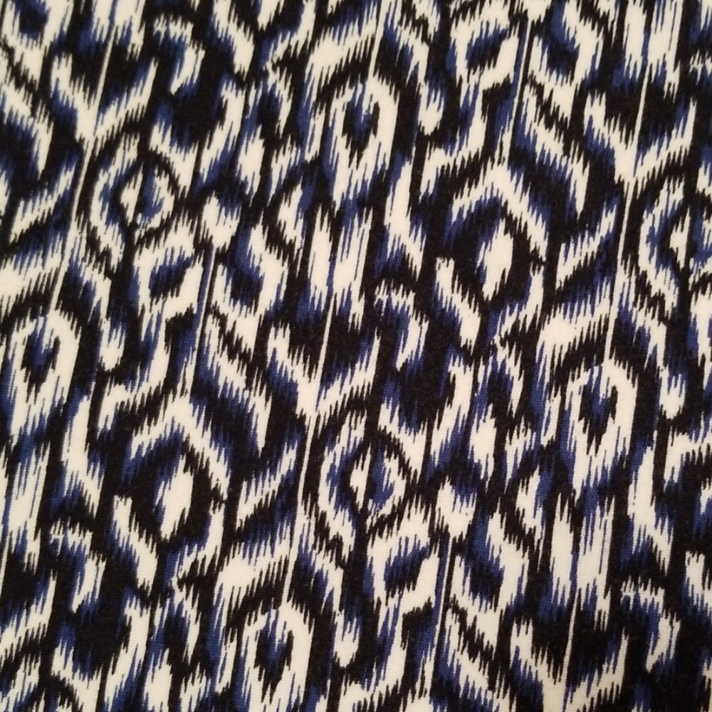Rafaella Curvy Black, Blue and White Capris in 6 - Picture 6 of 7